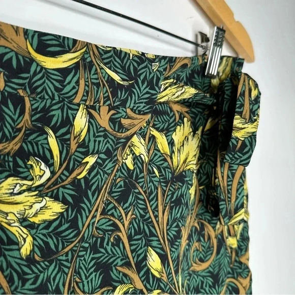 ZARA Women’s Tropical Print High Rise Ankle Pants Size Medium - Picture 5 of 9